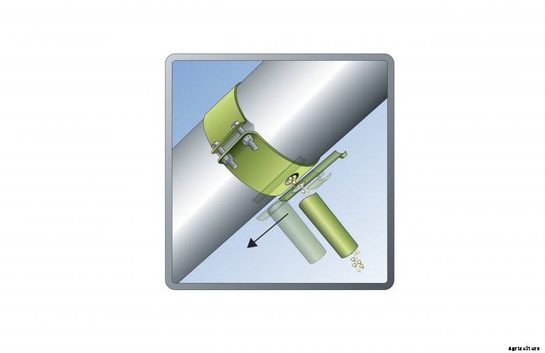 Detail of clamp-on sample door